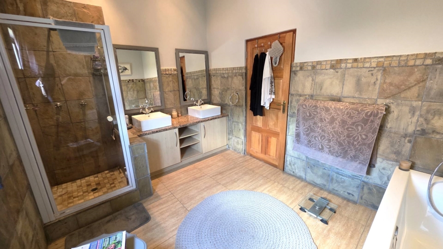 4 Bedroom Property for Sale in Leloko North West